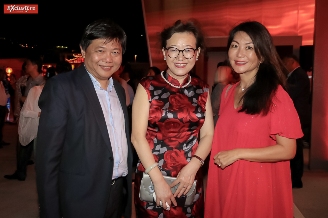 Pascal Thiaw Kine, président du groupe Excellence, Yang Qing, vice-consule générale de Chine à La Réunion, et Nathalie Thiaw Kine, présidente de la Fondation Leclerc