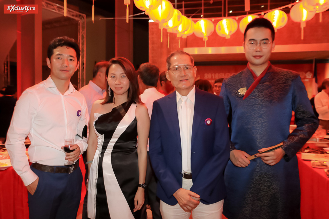 Wang Néo, Karine Aein, Marcel Fock Sun, de Studio Universal, et un membre du groupe de Nanjing