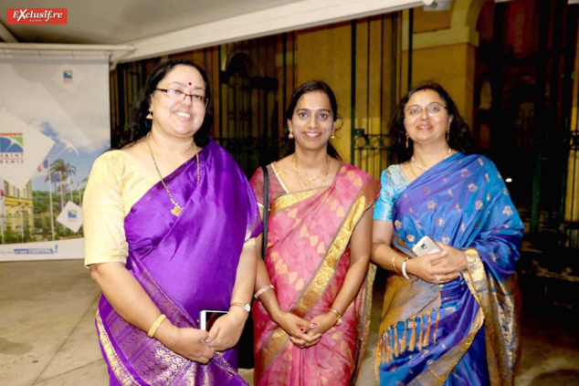 Elizabeth Bina, épouse du Consul Général de l’Inde, Subhoda Viramouttou, assistante culturelle, Kavita Sharma, épouse du Consul de l’Inde