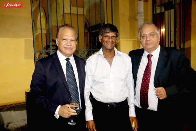 Yves Ferrière, vice-président de la Cinor et 1er adjoint de la ville de Sainte-Marie, Jean Marc Andy et Rajni Zivraj