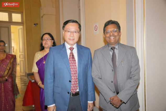 Chen Zhihong, Consul Général de la République Populaire de Chine, et Babu Paul, Consul Général de l'Inde Chen Zhihong, Consul Général de la République Populaire de Chine, et Babu Paul, Consul Général de l'Inde