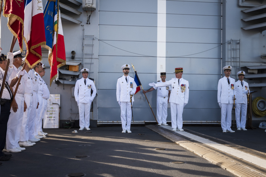 Marine Nationale: passations de commandement Floréal, Champlain, Nivôse et Astrolabe
