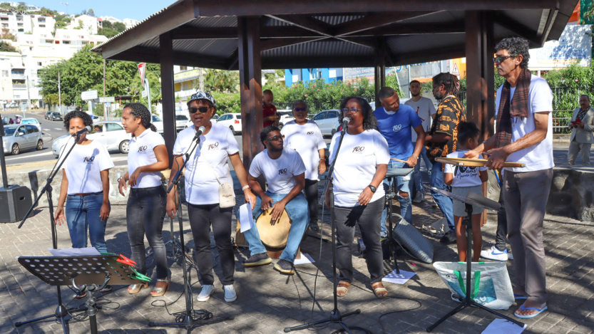 Tout s'est fait dans une ambiance musicale comme l'aimait Maxime Laope
