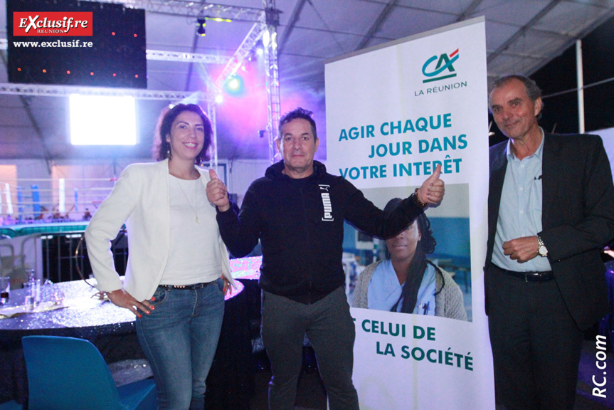 Sully Payet entouré de Aurore Ethève et Olivier Vilmin, respectivement directrice et président de la Caisse Régionale de Crédit Agricole du Tampon