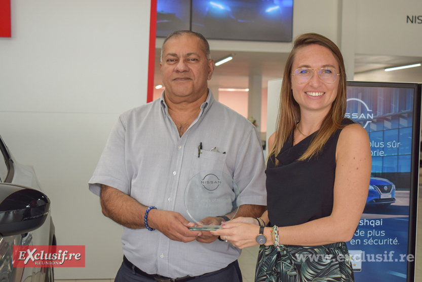 Un trophée a été remis à Nissan Réunion pour les 50 ans à La Réunion