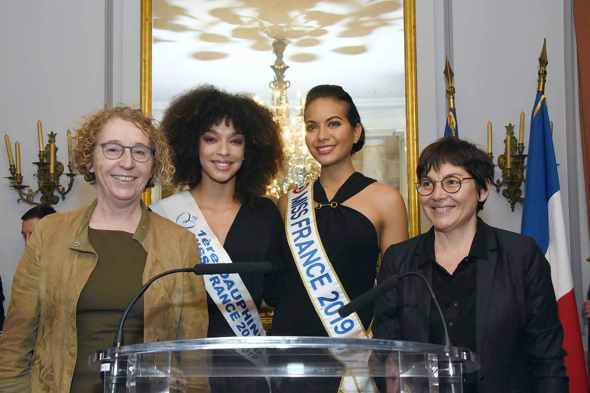 Muriel Pénicaud, Ministre du Travail, Ophély Mézino, 1ère dauphine Miss France 2019, Vaimalama Chaves, Miss France 2019, et Annick Girardin, Ministre des Outre-Mer