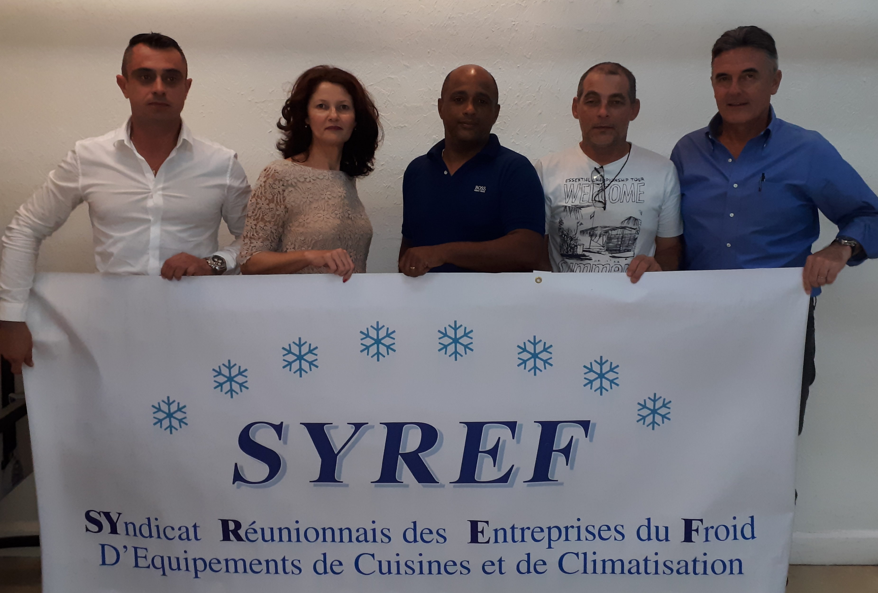 Yolaine Payet et les membres du bureau du SYREF