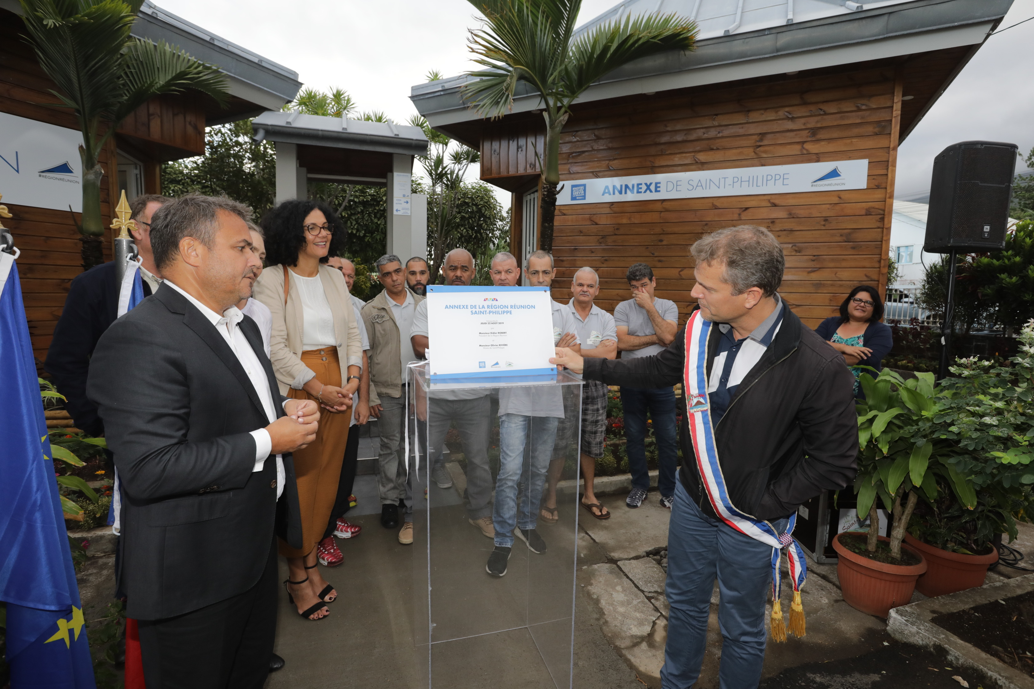 Didier Robert et Olivier Rivière ont inauguré l'annexe du Sud Sauvage