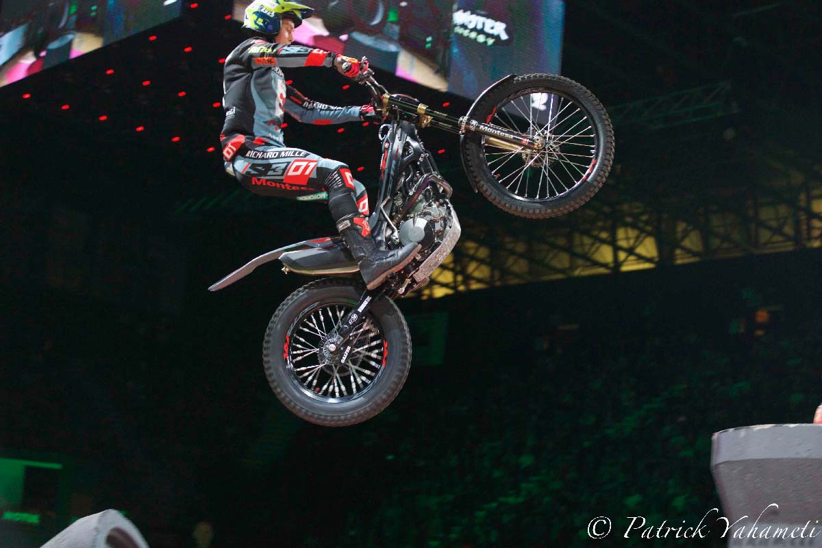 Mondial Indoor Moto X-Trial au Petit Stade de l'Est: spectaculaire!