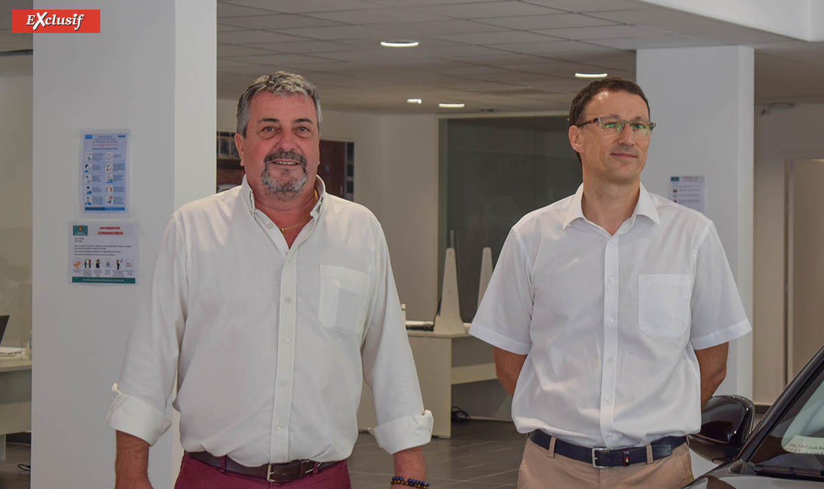 Jean-Charles Cotto, brand manager Opel Réunion, et Marc Bergeretti, directeur général du pôle auto du Groupe Caillé