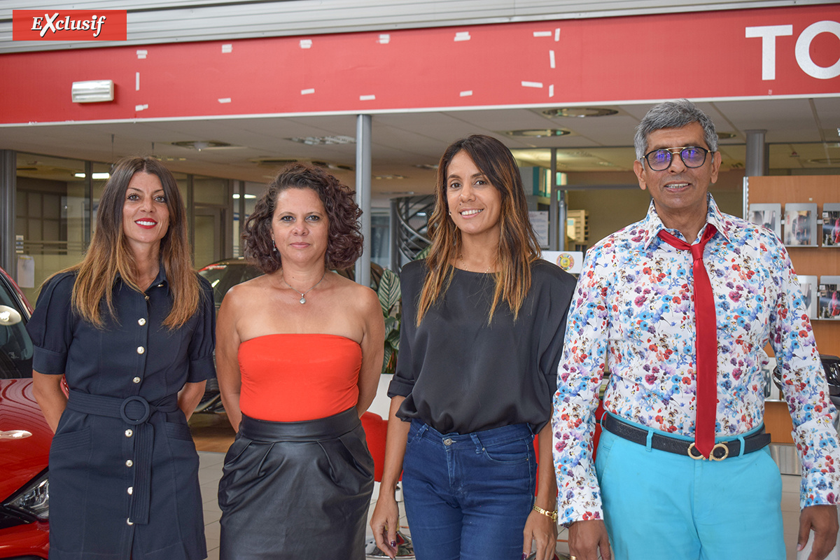 La woman team, Claudia Chanca, conseillère commerciale, Nathalie Bénard et Sandrine Perrot, assistantes commerciales, avec Rahman Badat, chef de ventes, qui va faire des envieux...