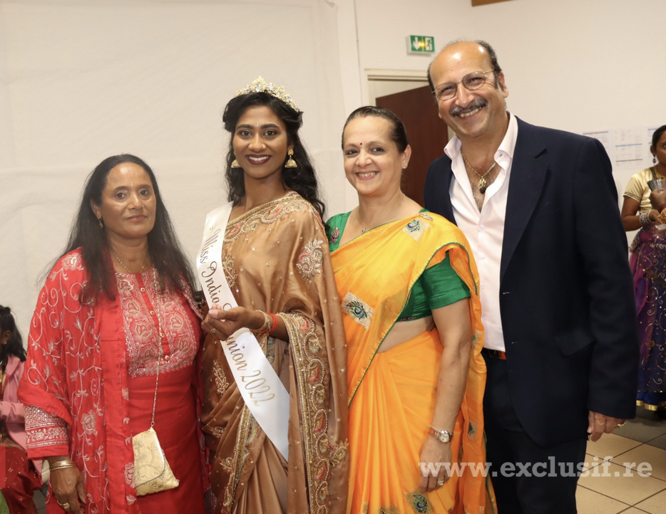 Nadine Ramdharry, présidente du comité Miss India Réunion, Orianne Nassibou, Radika et Krishna Kalidas, partenaire bijou de l'élection