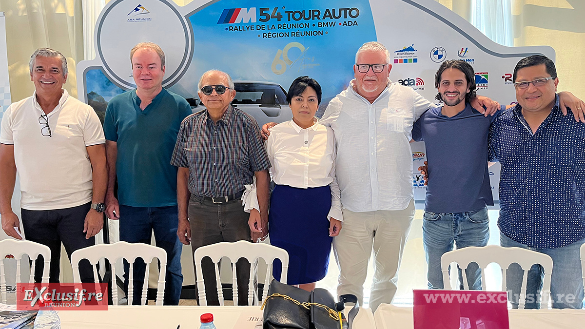 Avec des ex-vainqueurs du Tour Auto: Malik Unia, Pascal Ardouin, Tony Ricquebourg, Damien Dorseuil et Sabir Gany