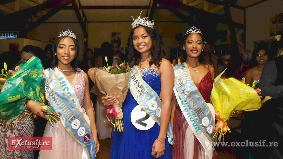 Tsiory Raoseta, 2ème dauphine, Naomie Raharison, Miss Diaspora Malagasy Réunion 2023, et Chaella Barthélémy, 1ère dauphine