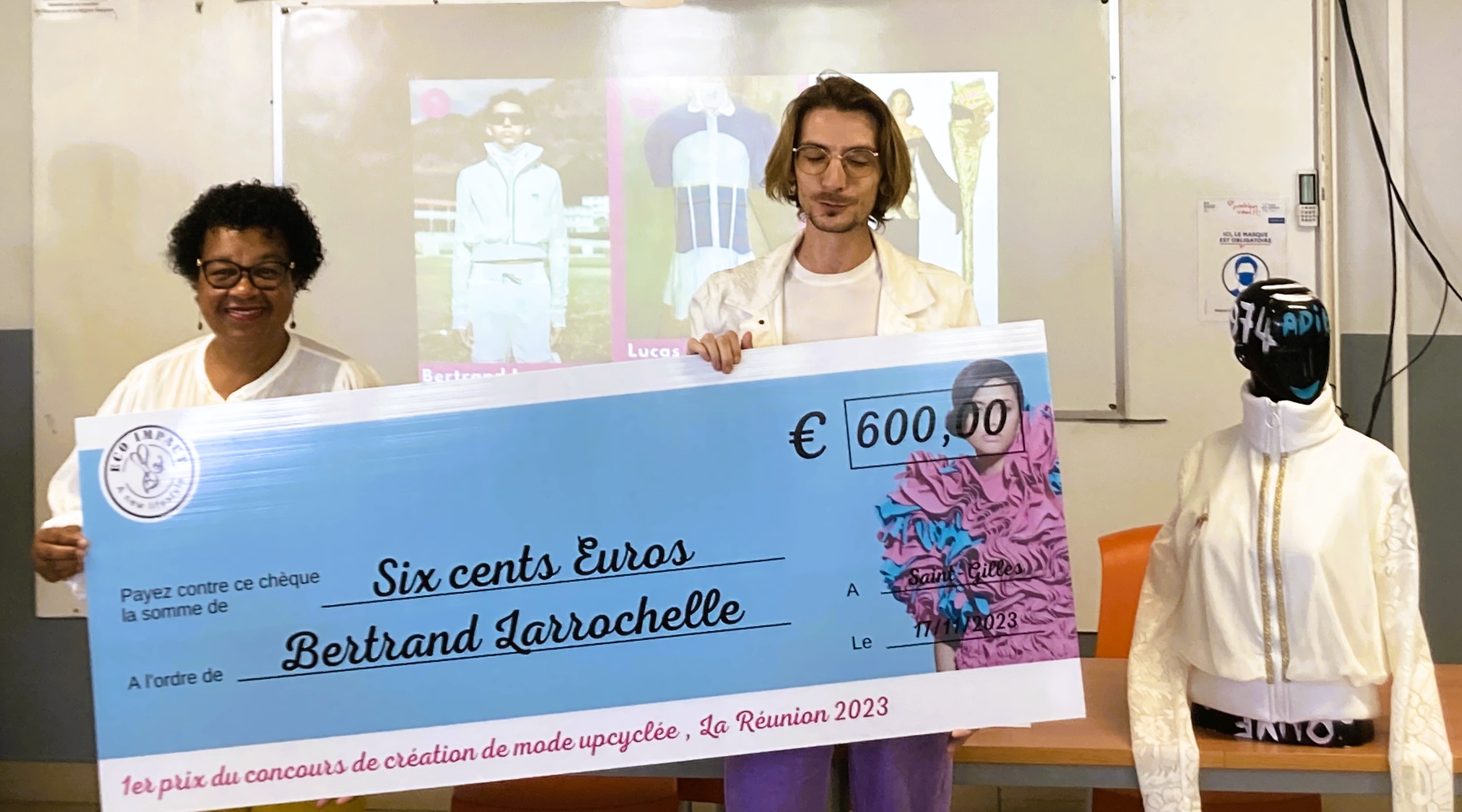 Remise de prix du concours de création de mode Upcyclée