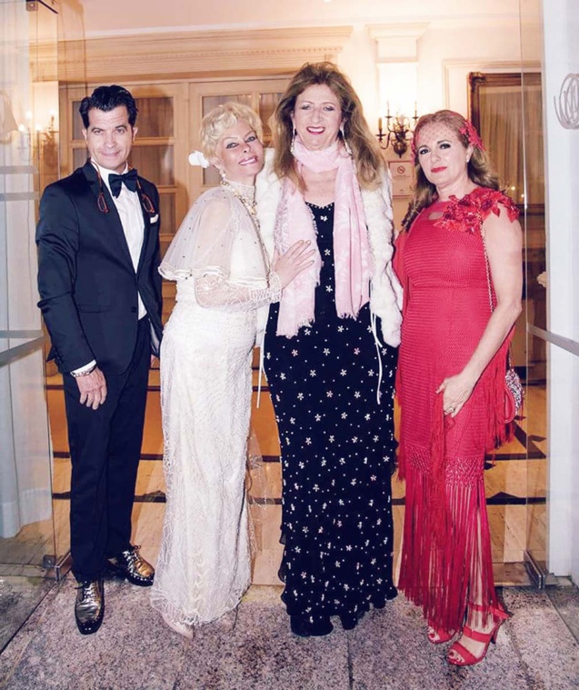 Martine Mangué, alias Samantha Miller, s'est mariée en Espagne Martine Mangué, alias Samantha Miller, s'est mariée en Espagne