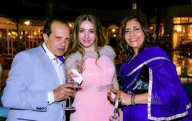 Martine Mangué, alias Samantha Miller, s'est mariée en Espagne Martine Mangué, alias Samantha Miller, s'est mariée en Espagne