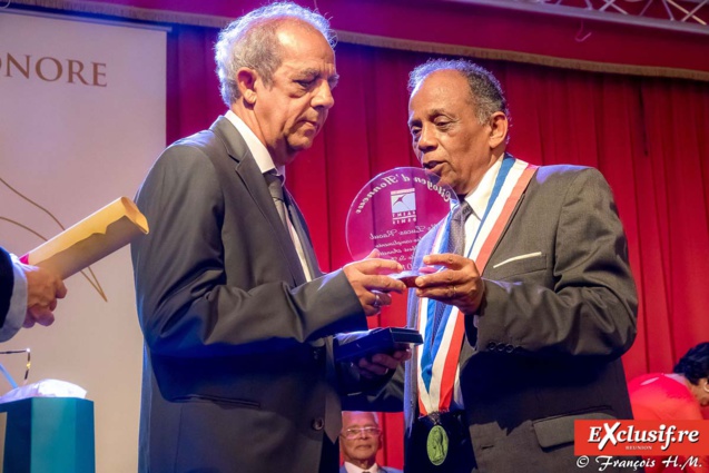 5 nouveaux Citoyens d'honneur à Saint-Denis 5 nouveaux Citoyens d'honneur à Saint-Denis