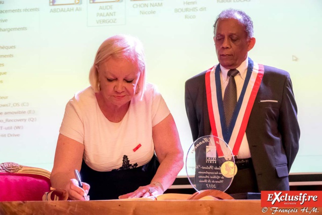 5 nouveaux Citoyens d'honneur à Saint-Denis 5 nouveaux Citoyens d'honneur à Saint-Denis