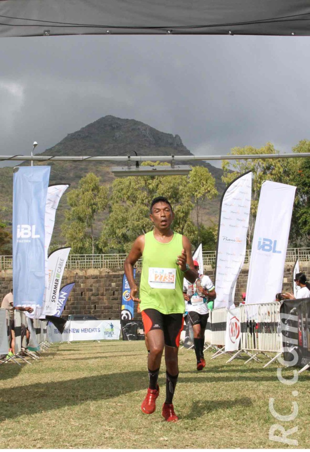 Jean-Pierre Mardémoutou, l'un des derniers à s'inscrire, mais pas le dernier sur la ligne d'arrivée Jean-Pierre Mardémoutou, l'un des derniers à s'inscrire, mais pas le dernier sur la ligne d'arrivée
