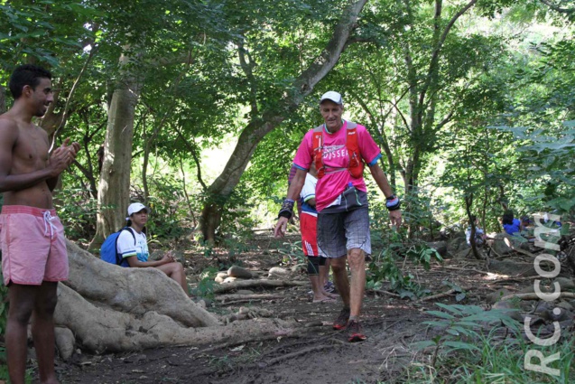Notre compatriote Michel Jourdan dans les derniers 700 mètres. On remet ça Michel? Notre compatriote Michel Jourdan dans les derniers 700 mètres. On remet ça Michel?