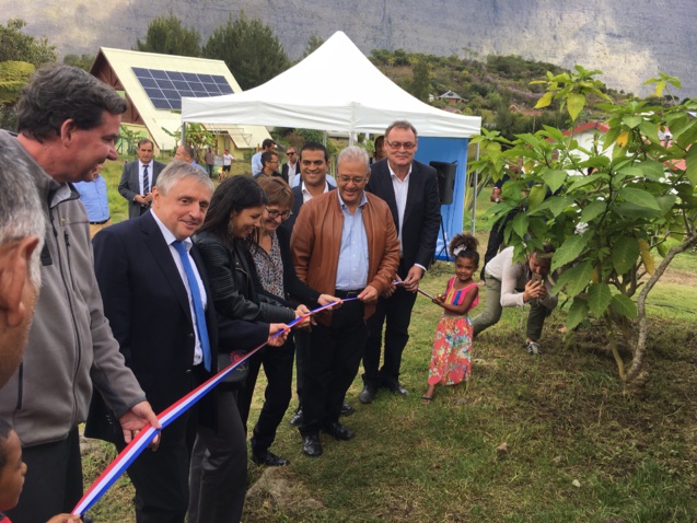 Daniel Gonthier, Henri Lafontaine, Vanessa Miranville, Christine Geoffroy, Fabrice Marouvin, Maurice Gironcel, et Alin Guezello