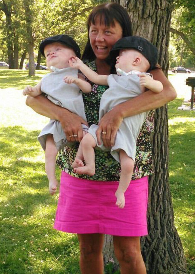 Linda, infirmière, a adopté des enfants atteints d'une maladie rare...
