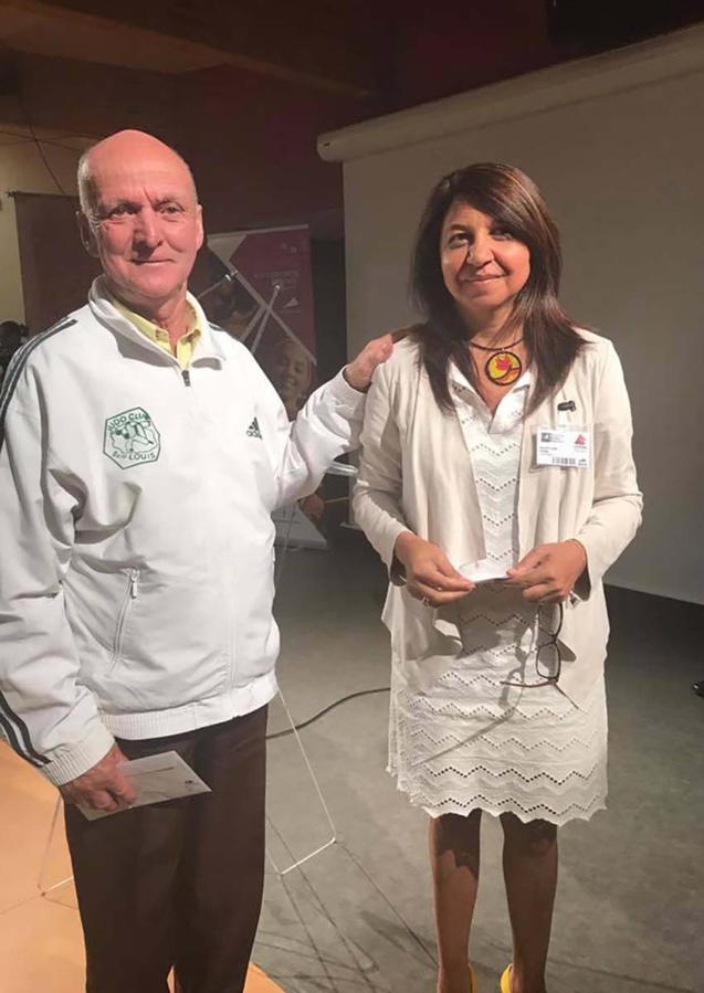 Marie-Line Sevaï, directrice de la Cité du Volcan et Ginot Corré, ancien guide