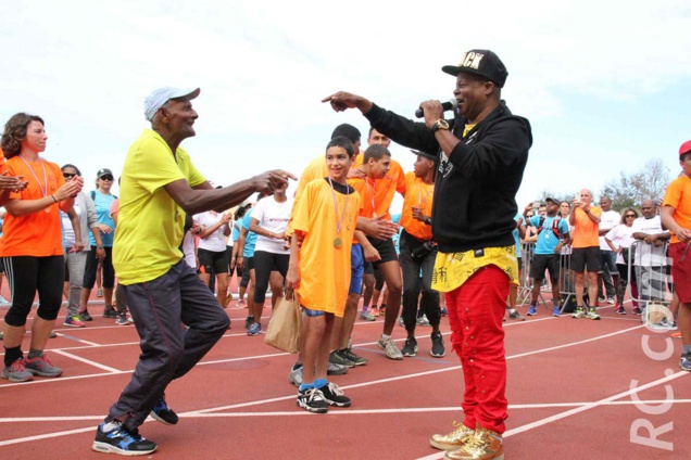 Doyen de la course, M. Moutouchetty ( 75 ans) est emporté par « Aboudou » de François Lala.