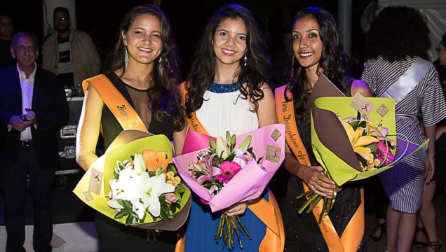 Estelle, 2ème dauphine, Marine, Ambassadrice CFG et Team Motor Show, et Julie, 1ère dauphine Estelle, 2ème dauphine, Marine, Ambassadrice CFG et Team Motor Show, et Julie, 1ère dauphine