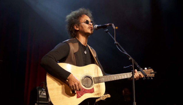 En premier, c'est Baster qui a occupé l'espace... En premier, c'est Baster qui a occupé l'espace...