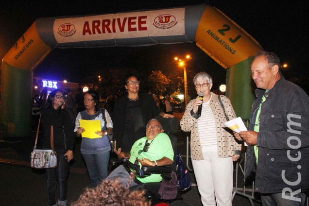 Marie-Paule Balaya, Béatrice Sigismeau, Mazud Mohamed, président de l'Association Sportive des Handicapés Physiques du Sud (ASHPS) et Simone Rouvrais pour le discours officiel, au micro de Michel Bénard.