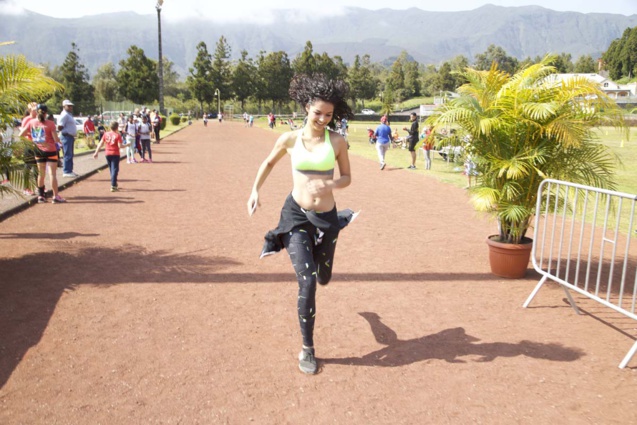 Foulées Féminines à la Plaine des Palmistes avec Azuima Issa Foulées Féminines à la Plaine des Palmistes avec Azuima Issa