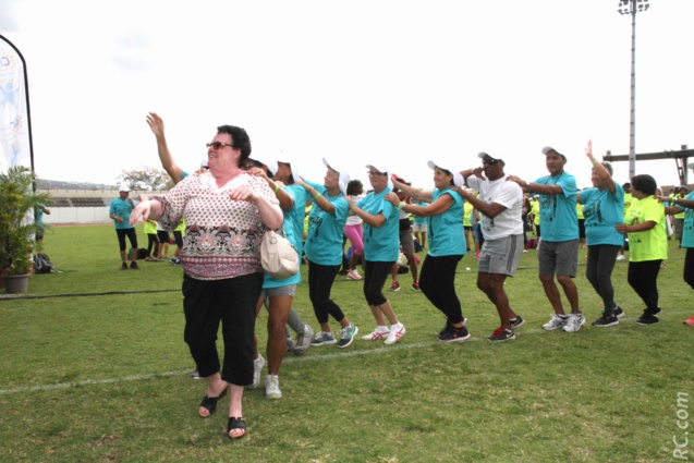 Marraine du Challenge, Lysianne Marianne en « chef de groupe » donne l'exemple