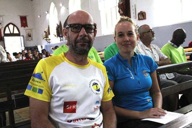 Océane Montet, la plus jeune de tous les participants du Grand Raid 2017, aux côtés de son père Océane Montet, la plus jeune de tous les participants du Grand Raid 2017, aux côtés de son père