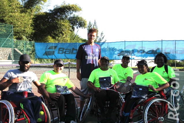 Une petite photo de famille avant de séparer, en compagnie du coach du TCMT