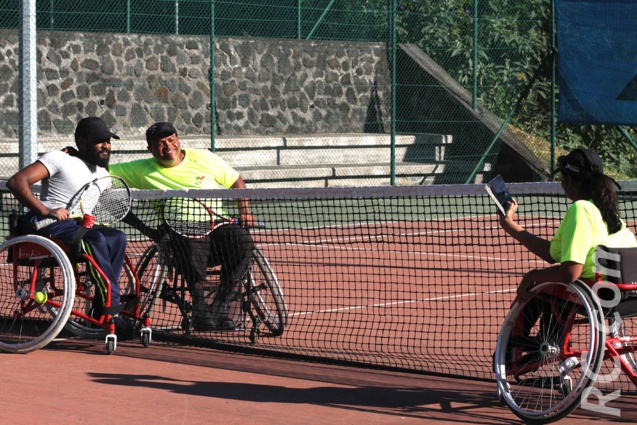 Il faisait chaud, mais C'était super », dixit Jennifer Rosalie qui photographie ses amis Il faisait chaud, mais C'était super », dixit Jennifer Rosalie qui photographie ses amis