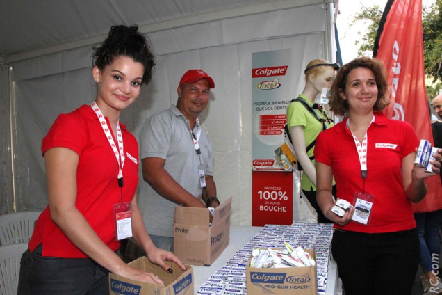 Dentifrice en cadeau. Pour garder un joli sourire pendant la course ?