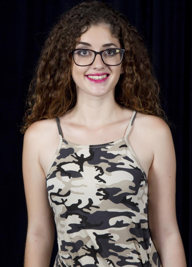 N°2: Eva Grondin N°2: Eva Grondin