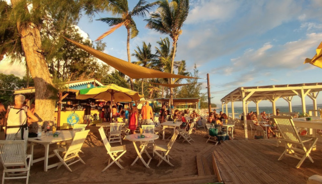 Le Coco Beach en bord de plage de l'Ermitage