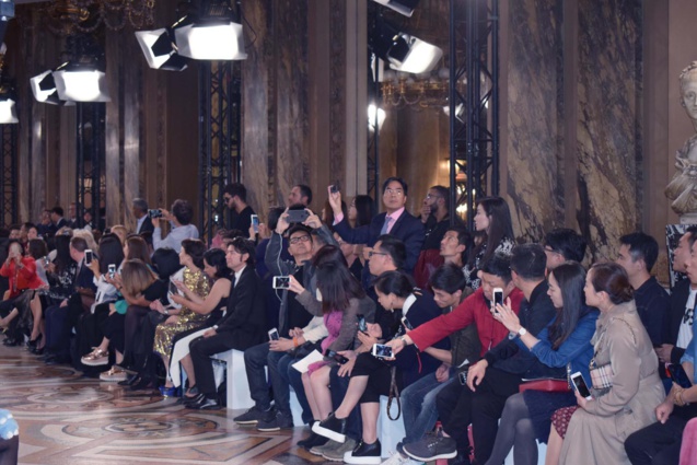 Des bancs pleins à craquer! Des bancs pleins à craquer!