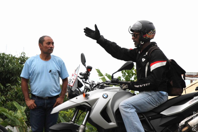 L'Amicale des Motards sous la responsabilité de Philippe Rinécarabe (ici avec Jacky Martin) a participé efficacement au bon déroulement de la course