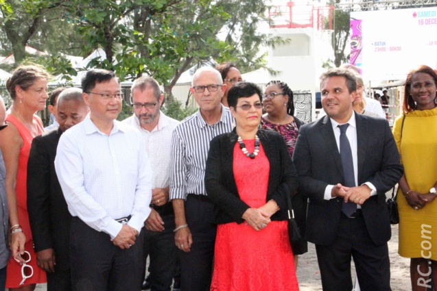 Chen Zhihong, Consul de Chine à la Réunion, Jean-Claude Lacouture, maire de l’Etang-Salé, Son Excellence la Ministre de la Culture des Seychelles, Madame Mitcy Larue et Didier Robert, président de la Région Réunion