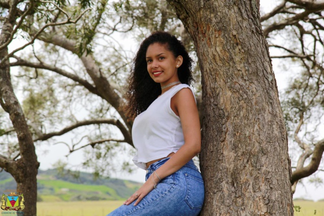 N°10: Anaëlle Bouget - 1m64 - 17 ans N°10: Anaëlle Bouget - 1m64 - 17 ans