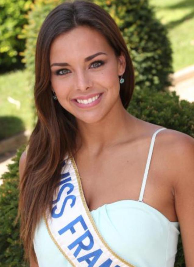 La belle Marine Lorphelin avec son écharpe de Miss France 2013 La belle Marine Lorphelin avec son écharpe de Miss France 2013