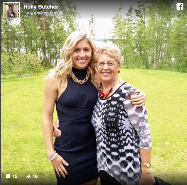 Avec sa mère