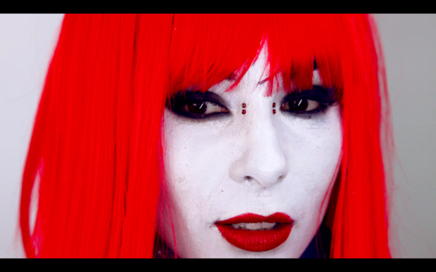 Depuis 8 ans, Aurélia se met toujours en scène... Depuis 8 ans, Aurélia se met toujours en scène...