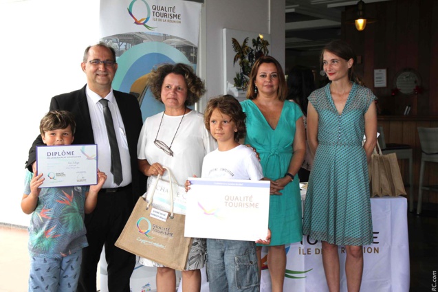 Entre Deux Songes de l'Entre-Deux Entre Deux Songes de l'Entre-Deux