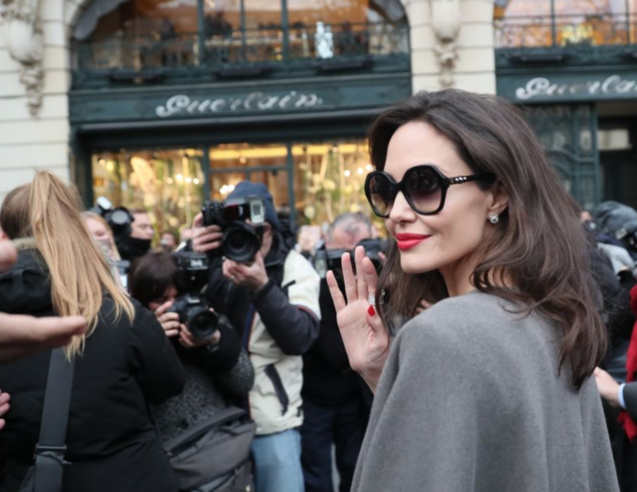 Angelina Jolie très attendue chez Guerlain Angelina Jolie très attendue chez Guerlain