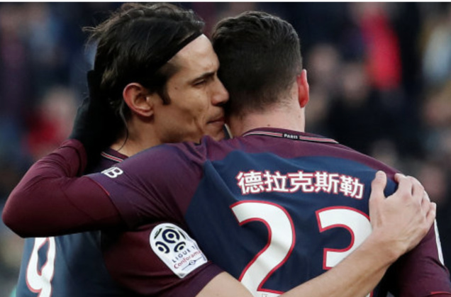 PSG aurait dû porter ce maillot contre le Réal Madrid, ils auraient peut-être gagné le match! PSG aurait dû porter ce maillot contre le Réal Madrid, ils auraient peut-être gagné le match!